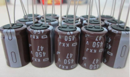 分析下黑金剛電容和紅寶石電容哪種好？